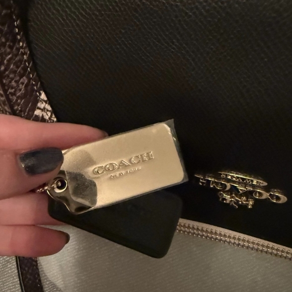 NWT! Coach Ava Black And White Exotic Trim Leather Color Block Tote - Picture 4 of 6